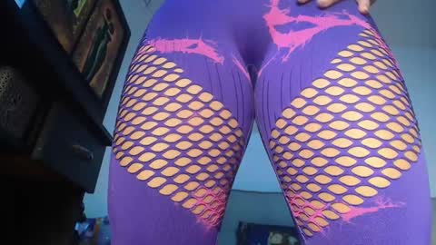 Snapshot of bellangel_ chatting on December 20, 11:05 pm Camille online show from December 20, 11:05 pm