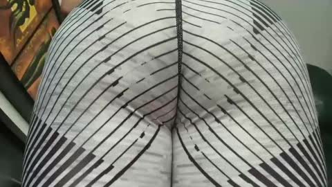 Snapshot of bellangel_ chatting on March 3, 10:18 pm Camille online show from March 3, 10:18 pm