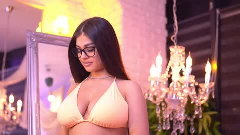 Snapshot of bellanoirre chatting on October 2, 5:07 pm Bella online show from October 2, 5:07 pm