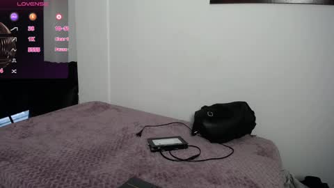 Snapshot of bellaodisea chatting on January 15, 1:09 pm online show from January 15, 1:09 pm