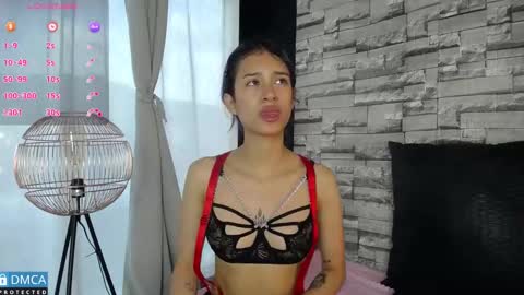 Snapshot of bellaodisea chatting on March 3, 4:10 pm online show from March 3, 4:10 pm