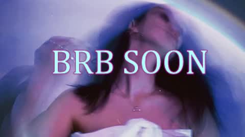 bellaparker_ online show from March 15, 2:08 pm