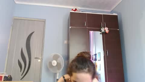 bellaqueen0701 online show from September 24, 5:39 am