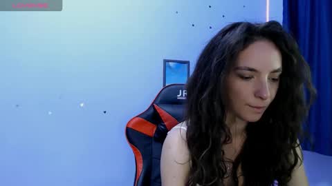 bellaqueen0701 online show from September 19, 3:55 pm