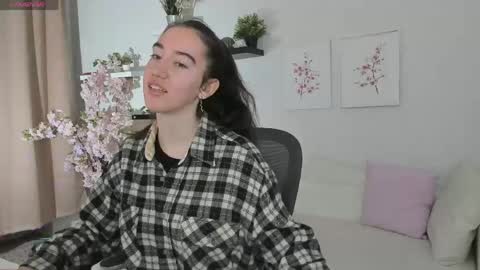 Bella online show from April 14, 2:50 pm