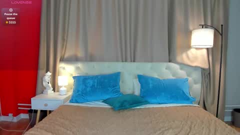 Snapshot of belle_wa1ker chatting on October 15, 9:56 am Belle online show from October 15, 9:56 am