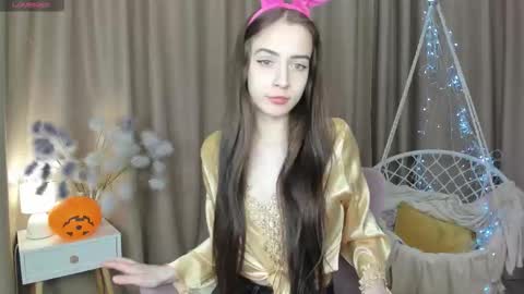 Snapshot of belle_wa1ker chatting on October 31, 4:25 am Belle online show from October 31, 4:25 am