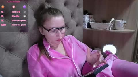 Amelia online show from March 27, 6:52 pm