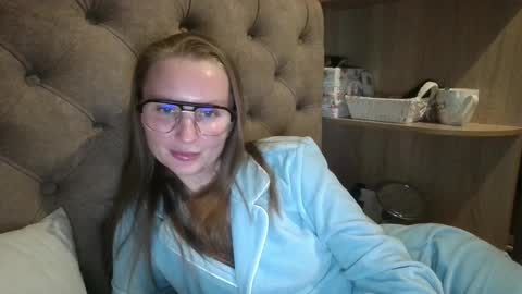 Snapshot of belleamiee chatting on October 16, 5:15 pm Amelia online show from October 16, 5:15 pm