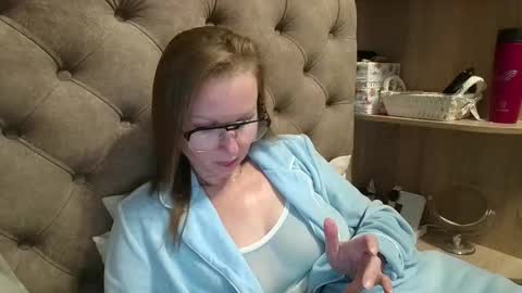 Snapshot of belleamiee chatting on October 5, 5:51 pm Amelia online show from October 5, 5:51 pm