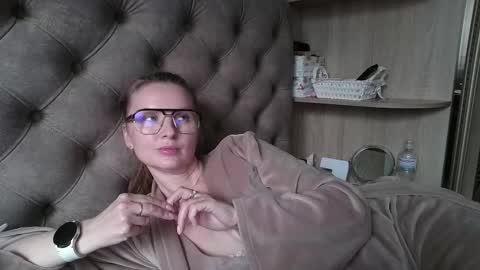 Snapshot of belleamiee chatting on September 25, 2:27 pm Amelia online show from September 25, 2:27 pm