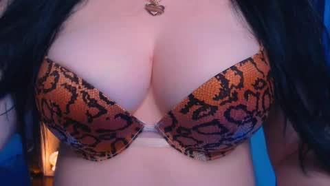 Hello I am kind friendly and cute girl online show from December 27, 9:43 pm