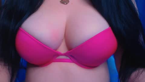 Hello I am kind friendly and cute girl online show from December 4, 3:26 am