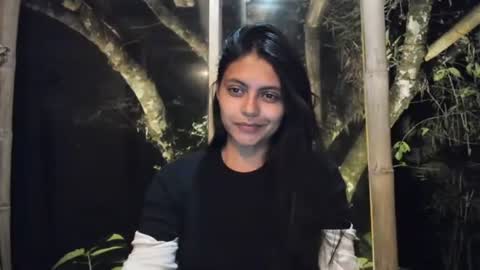 Snapshot of bellezacosmica chatting on January 19, 2:25 am bellezacosmica online show from January 19, 2:25 am