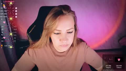 Snapshot of bellezza_ chatting on October 22, 10:26 pm Your Annabelle Wolf  online show from October 22, 10:26 pm