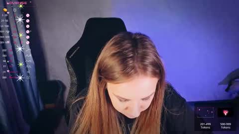 Snapshot of bellezza_ chatting on October 31, 7:18 pm Your Annabelle Wolf  online show from October 31, 7:18 pm