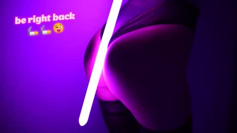 Your Annabelle Wolf  online show from November 9, 12:38 am