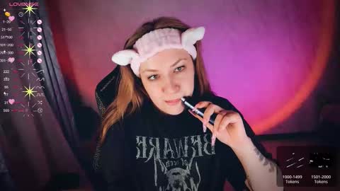 Snapshot of bellezza_ chatting on September 17, 11:58 pm Your Annabelle Wolf  online show from September 17, 11:58 pm