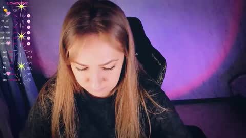 Snapshot of bellezza_ chatting on October 28, 5:41 pm Your Annabelle Wolf  online show from October 28, 5:41 pm