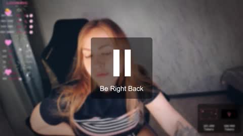 Snapshot of bellezza_ chatting on September 19, 6:40 pm Your Annabelle Wolf  online show from September 19, 6:40 pm