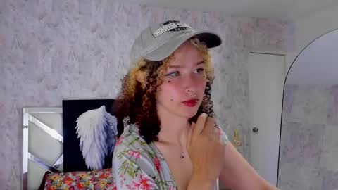 Snapshot of benny_wilson chatting on September 24, 3:38 am benny_wilson online show from September 24, 3:38 am