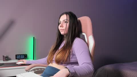 BeriesNiks online show from December 18, 3:33 pm