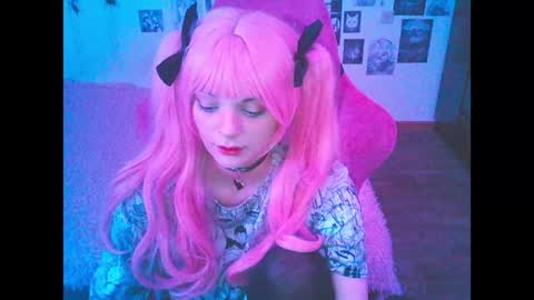BerrieKitten online show from May 17, 2:00 am