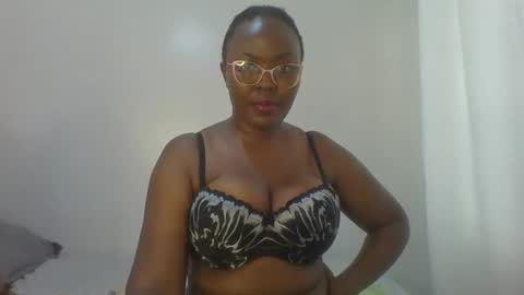 Snapshot of berries_lee chatting on March 11, 8:52 am berries_lee online show from March 11, 8:52 am