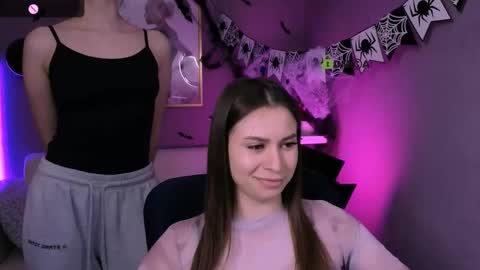 Snapshot of berry_alma chatting on October 24, 4:36 pm Alma online show from October 24, 4:36 pm