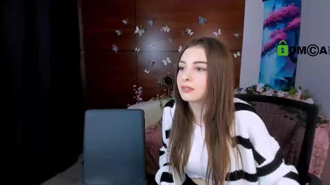 Snapshot of berry_alma chatting on December 18, 11:13 am Alma online show from December 18, 11:13 am