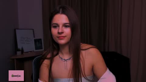 Snapshot of berry_alma chatting on December 28, 10:25 am Alma online show from December 28, 10:25 am