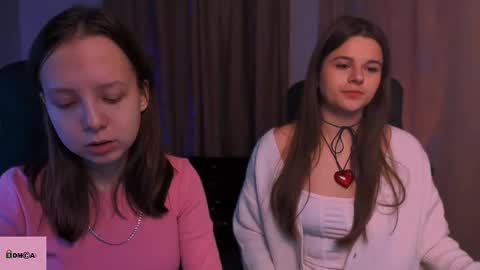 Snapshot of berry_alma chatting on December 22, 10:17 am Alma online show from December 22, 10:17 am