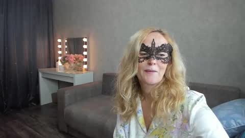 Snapshot of best__angelica chatting on December 30, 1:14 pm best__angelica online show from December 30, 1:14 pm