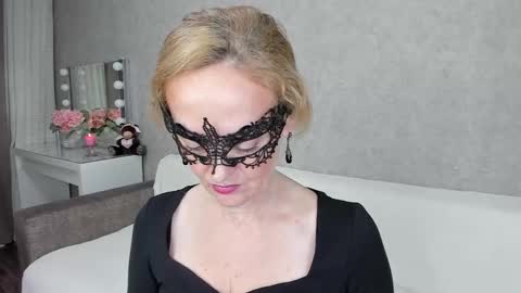 Snapshot of best__angelica chatting on February 24, 1:08 pm best__angelica online show from February 24, 1:08 pm