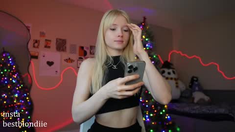 Chloe Next stream on Friday online show from January 4, 5:05 pm