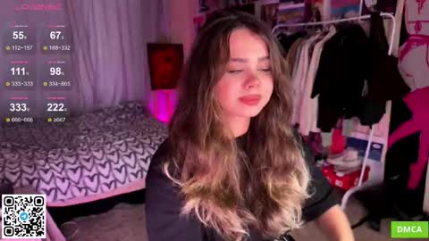 Snapshot of bestie_me chatting on October 8, 6:34 pm Emily Stream every day online show from October 8, 6:34 pm
