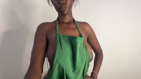 Adah online show from November 26, 6:25 am