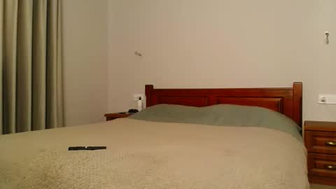 Snapshot of betty_sw chatting on March 8, 1:01 pm betty_sw online show from March 8, 1:01 pm