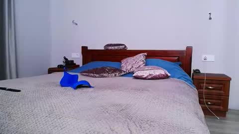 Snapshot of betty_sw chatting on September 12, 2:02 pm betty_sw online show from September 12, 2:02 pm