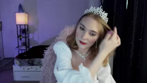 Snapshot of betty_witchy chatting on November 1, 2:37 am Dory make me happier online show from November 1, 2:37 am