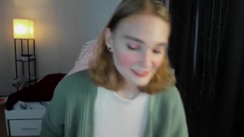 Snapshot of betty_witchy chatting on October 15, 2:36 am Dory make me happier online show from October 15, 2:36 am