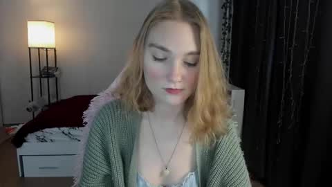 Snapshot of betty_witchy chatting on October 16, 3:31 am Dory make me happier online show from October 16, 3:31 am