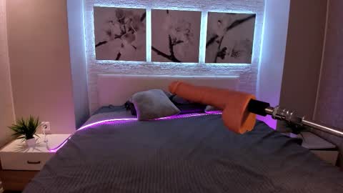 Betty online show from October 11, 8:33 pm