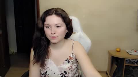 Betty online show from October 28, 9:30 pm