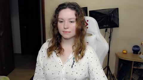 Betty online show from October 14, 9:28 pm