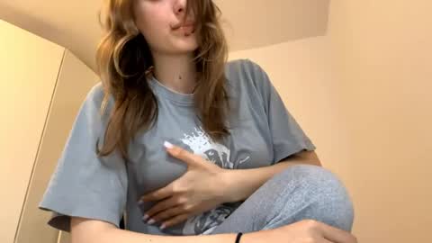 Lina online show from June 5, 5:52 pm