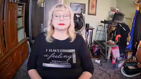 BeverlyQCynia online show from September 20, 12:14 pm