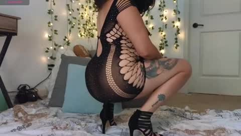 Snapshot of bi_sexualmilf chatting on September 16, 4:59 pm Bi sexualmilf Fansly  online show from September 16, 4:59 pm