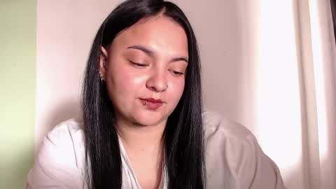 BiaBia online show from November 10, 6:25 pm