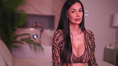 Bianca online show from April 15, 1:22 pm